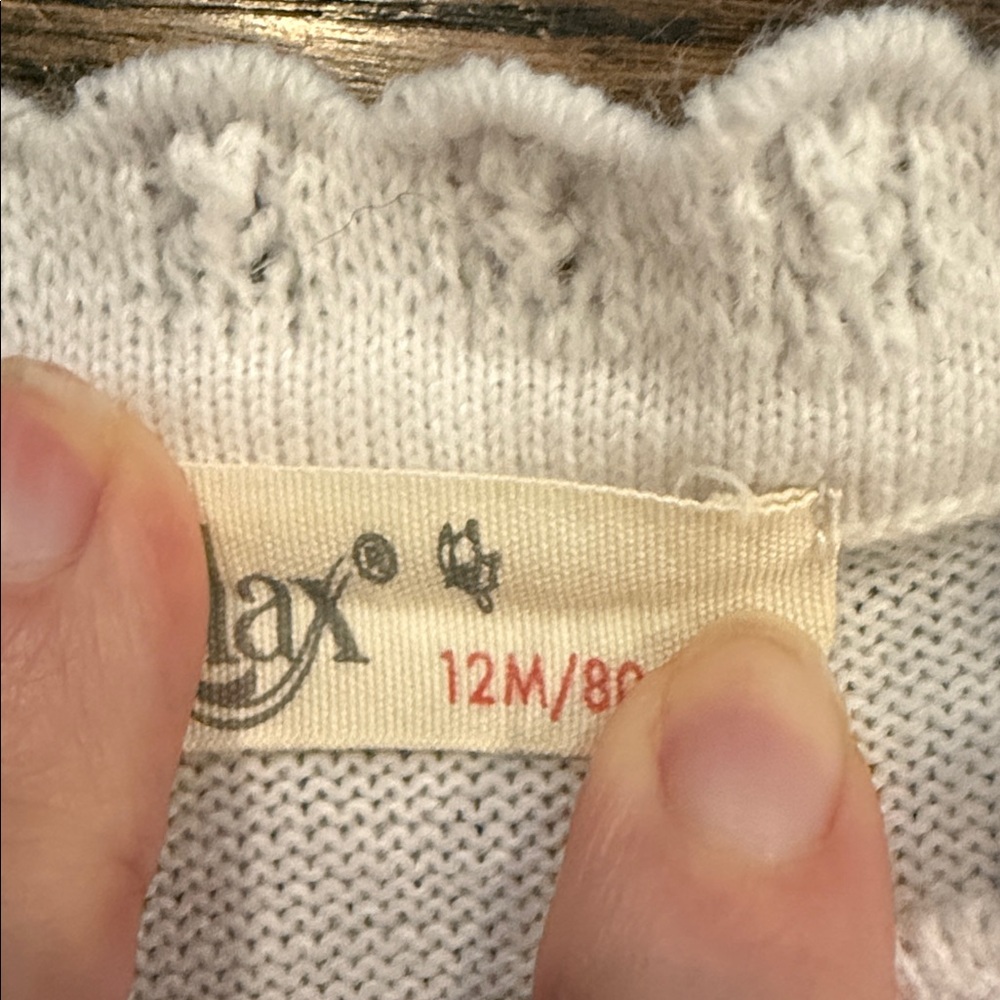White Heart Sweater with Pearl Buttons 12 Months - Picture 3 of 4